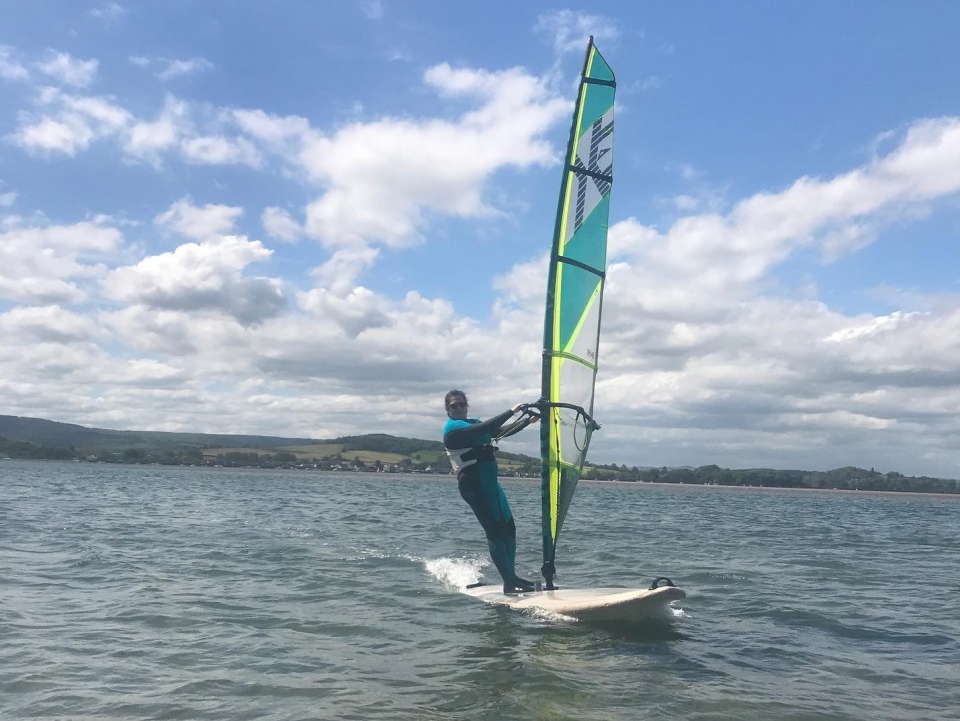 Lean to windsurf 