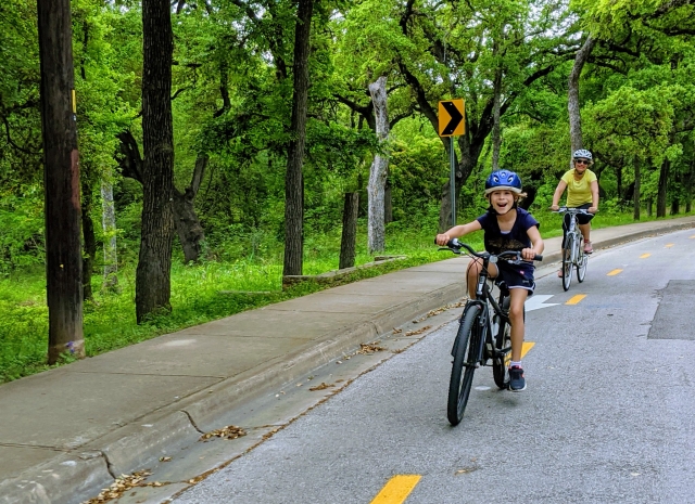  Ciclismo en familia en Bransgore 