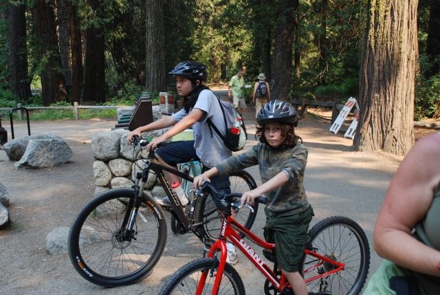  Niños en bicicleta con nosotros 