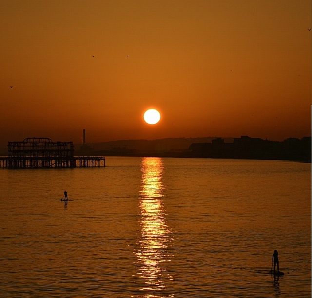  Disfruta de esle hermoso atardecer 