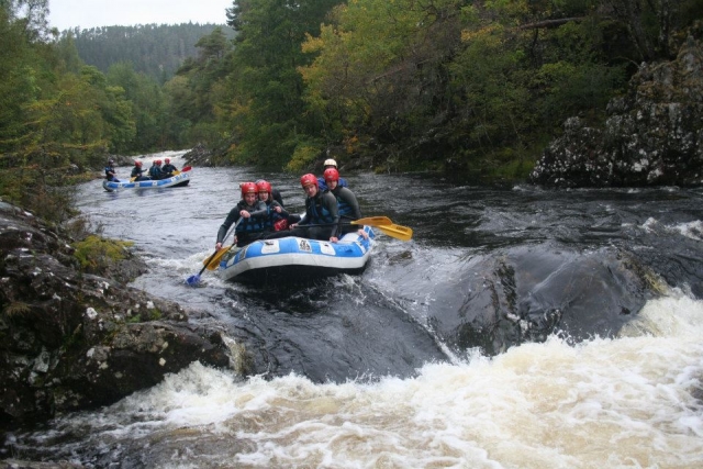 Ponle a prueba y disfruta de una sesión de rafting 