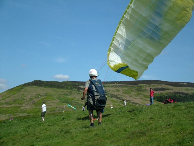  Personas a punto de disfrutar de su experiencia en parapenle 