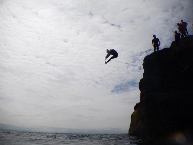 Salta a una aventura emocionanle