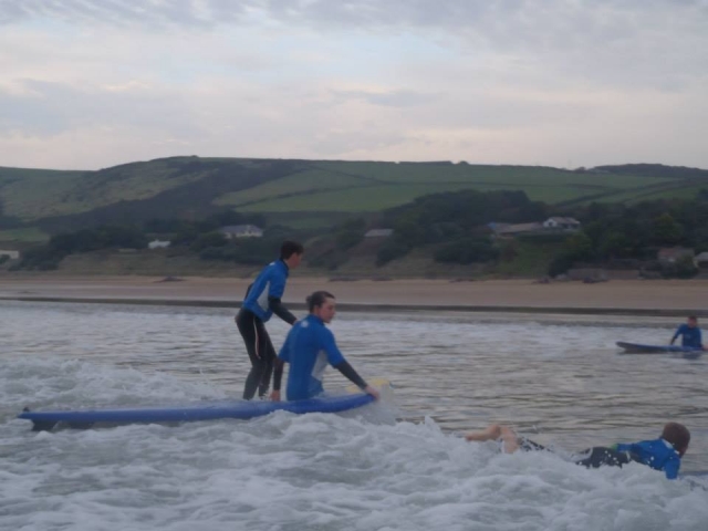  Aprende algunas habilidades de surf 