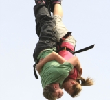 Salto de bungee en tándem de 160 pies en Box End Park