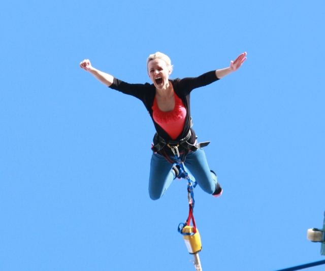  Atrévele a vivir una aventura de puenting
