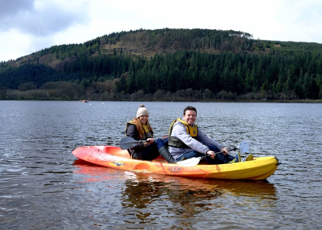 Disfruta de una divertida aventura en kayak 