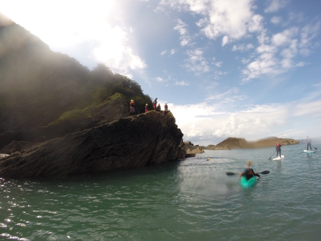 Renta de tablas de remo y trajes de neopreno