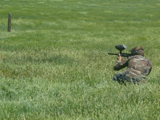  Diviértele con una batalla de gotcha 