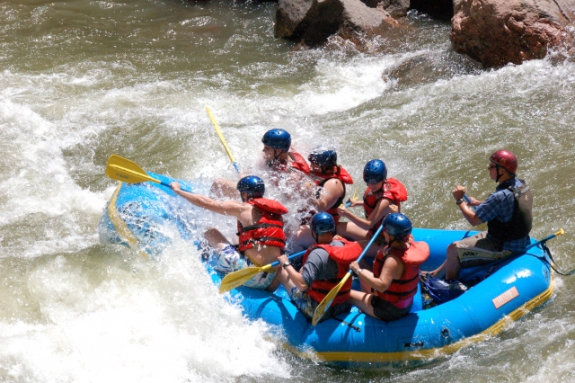  Rafting en rápidos en Bala