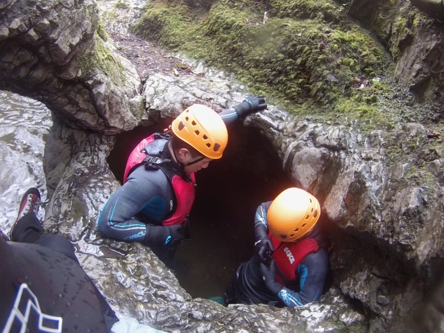  Sesiones de espeleología