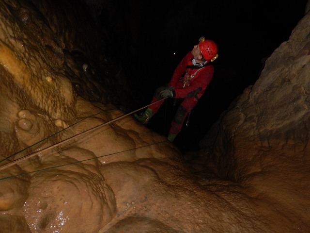  Ponle a prueba y prueba la espeleología 