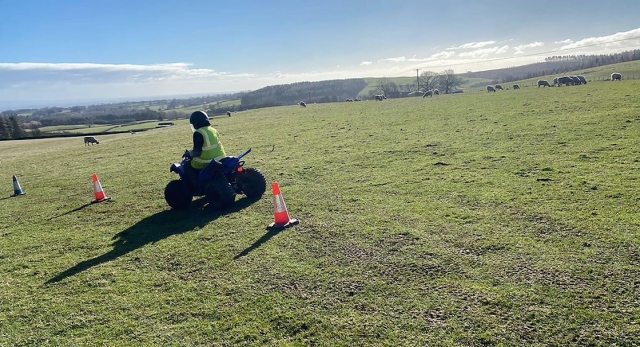 Nuestros cuatrimotos de 90 cc para niños 