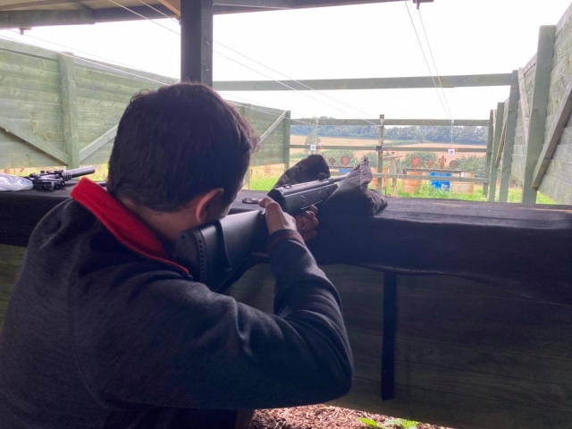  Disfruta de su sesión de jalo con carabina 