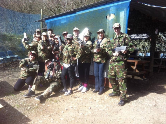  Disfruta del Laser Tag con su grupo de amigos 