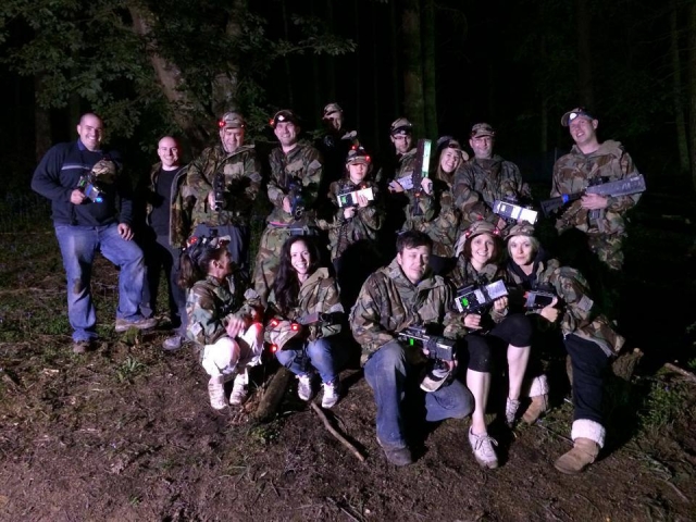  Juegos de Laser Tag en la noche 