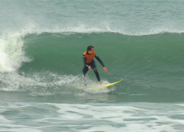  Listo para grandes olas 