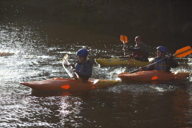 Diviértele con nuestras sesiones de kayak