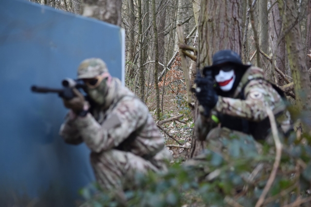  Juegos de airsoft en el bosque de Sherwood