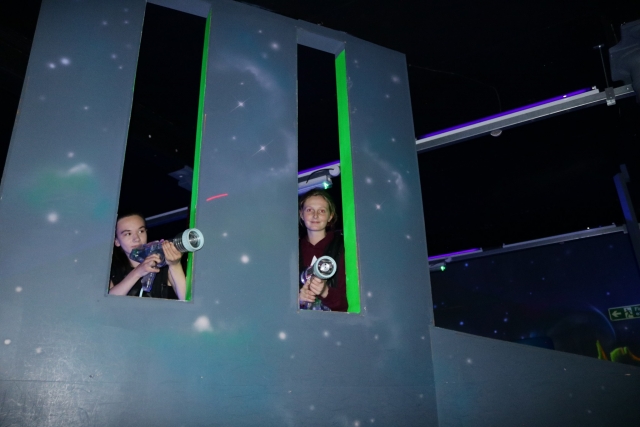  Damos la bienvenida a niños y adultos