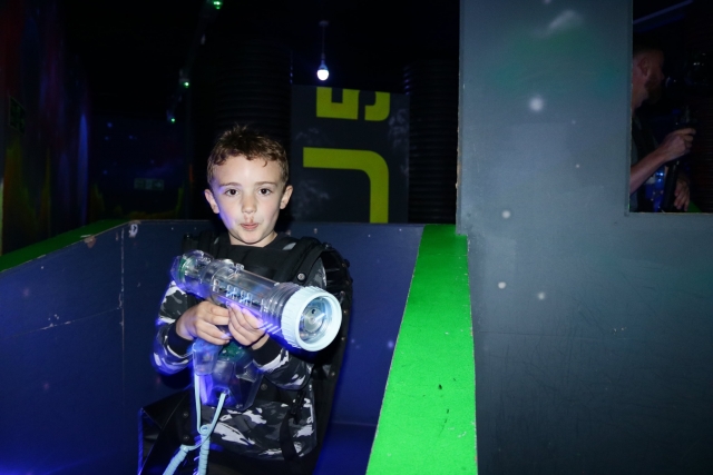  Damos la bienvenida a niños y adultos 