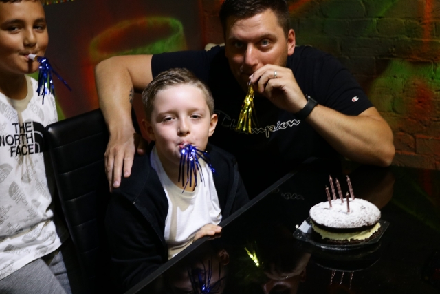  Celebra el cumpleaños de su pequeño 