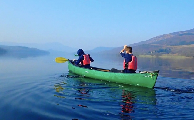 Un día relajanle en el lago