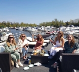 Crucero en barco picnic para grupos en Hampton Court 4h