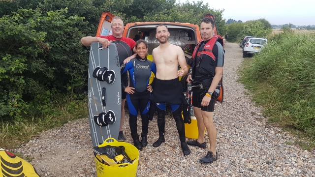  Damos la bienvenida a kitesurfistas completos y más experimentados 