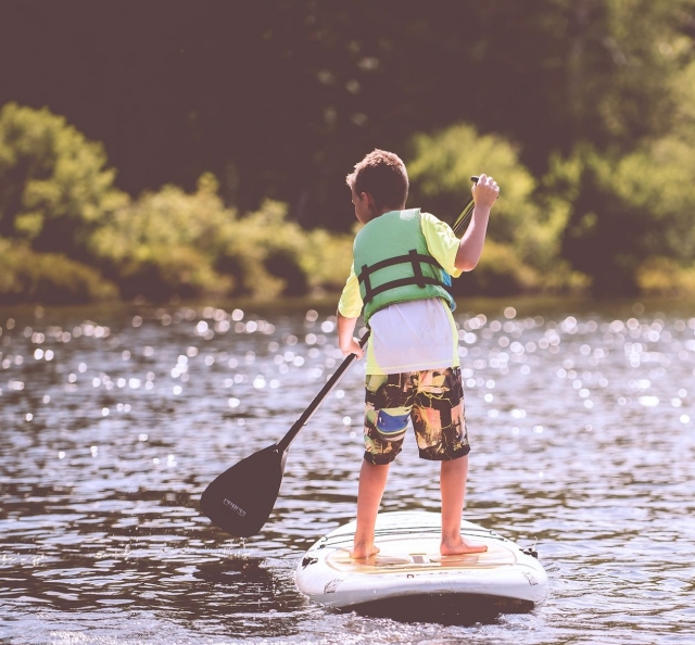  Chavos paddleboarders 