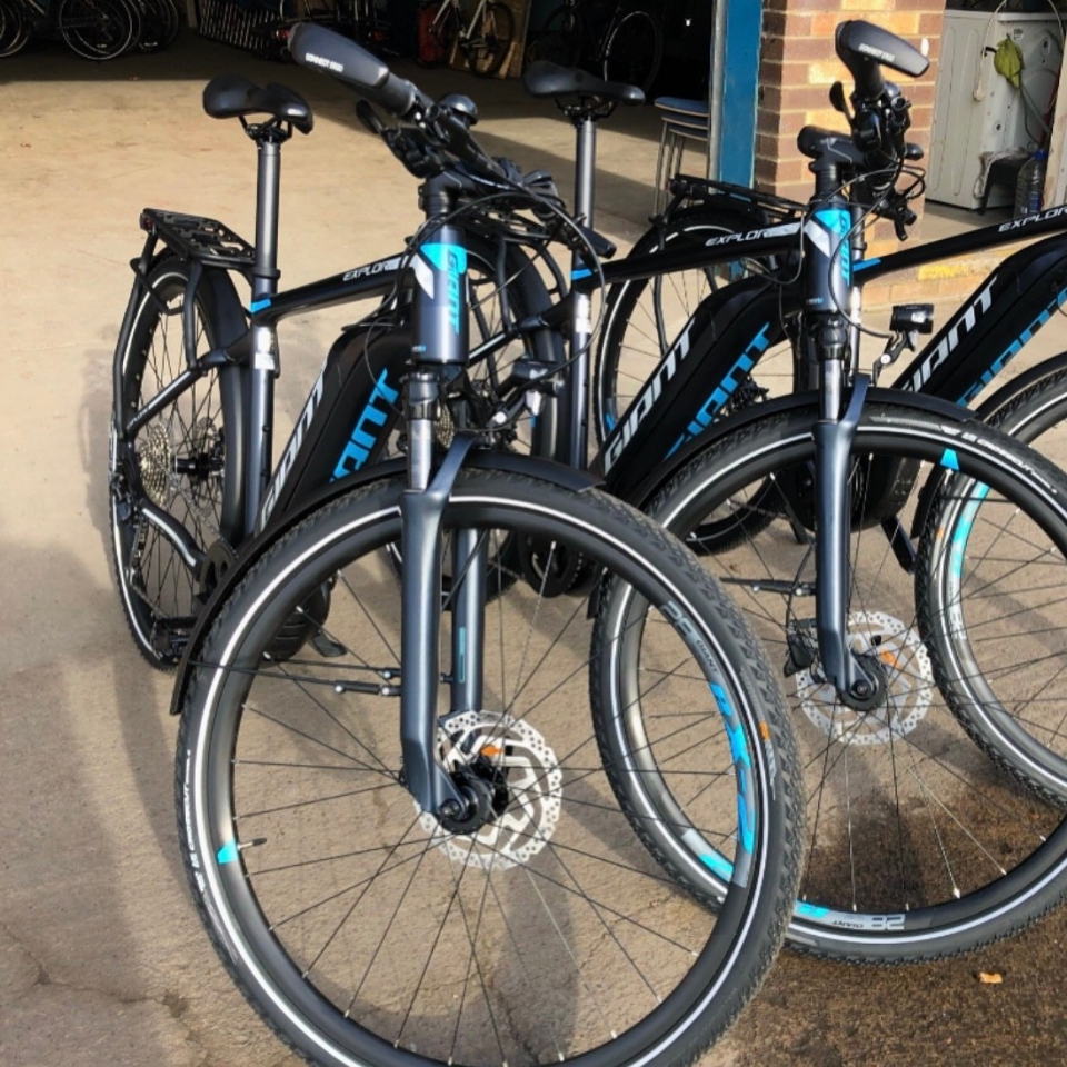 Explora con un paseo en bicicleta Explora con un paseo en bicicleta