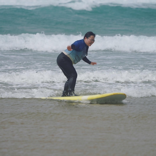  Subiendo olas por primera vez 