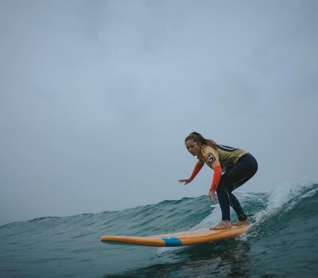 Vive esta aventura de surf 
