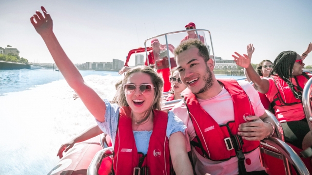 Los pbaños en barco son divertidos 