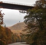 Dos saltos de bungee individuales en el río Garry con vídeo