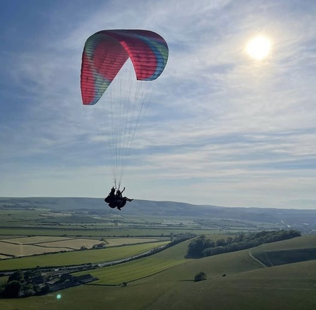  Tranquila experiencia de vuelo en parapenle 