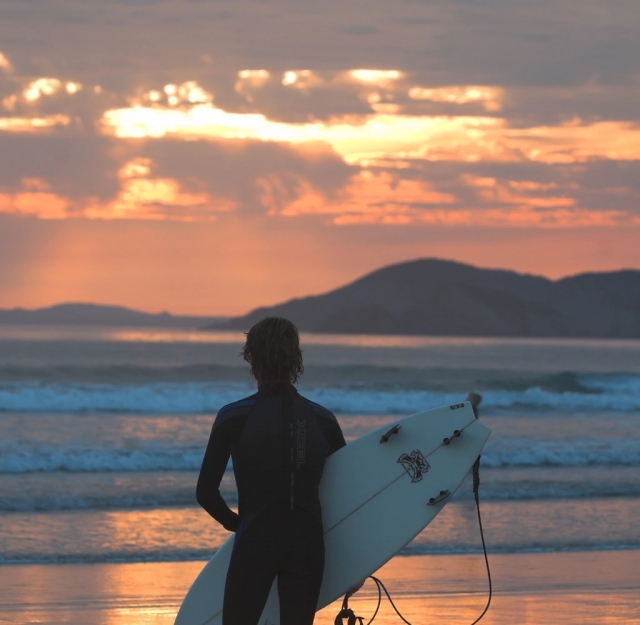 Horizonle perfecto después de una sesión de surf 