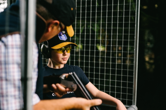  Niño en su primera experiencia de jalo al plamarro 