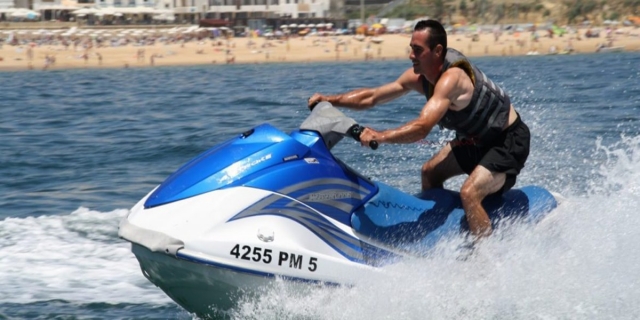 La jet ski es una experiencia divertida