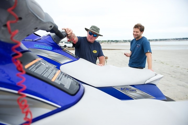  Enseñar las partes de la jet ski 