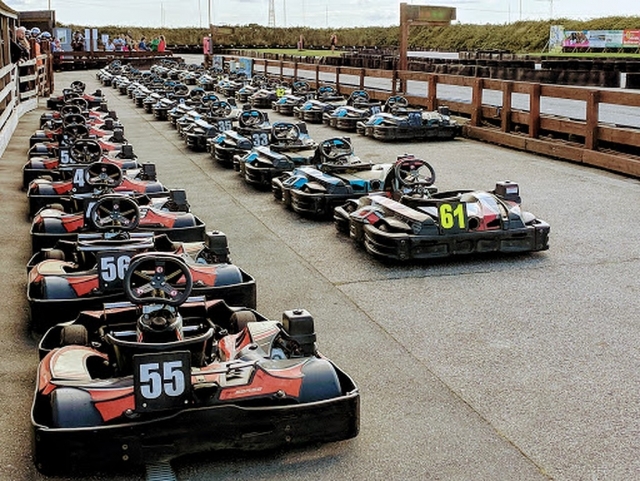  Equipamiento de kart para los participantes 