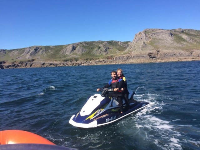 Atrévele a manejar una jet ski 