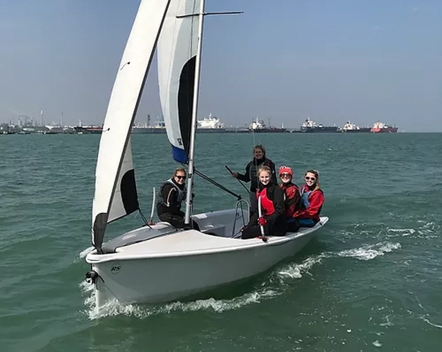  Camino para adquirir una certificación RYA Nivel 2 de Vela