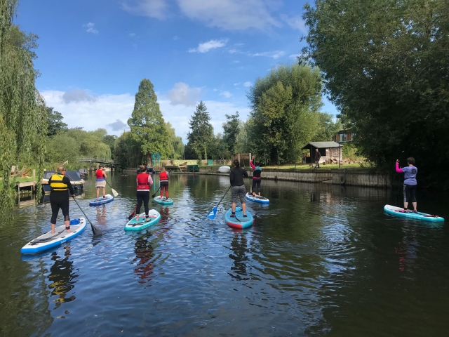  Hacer surf de remo es una gran idea para unas vacaciones 