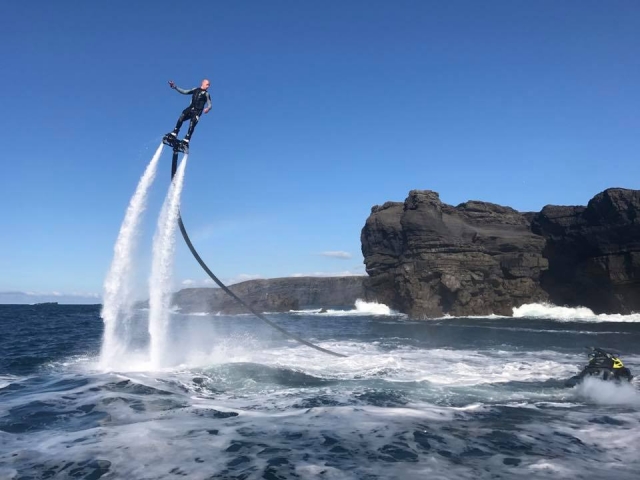  Flotando sobre el agua 