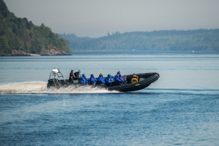 Paseo en barco de 60 minutos por el lago Ness (chárter privado)