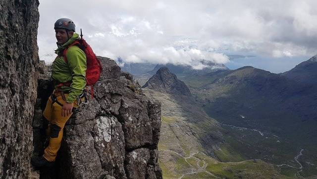 Ascenso a la cerro Caminando en Escocia 