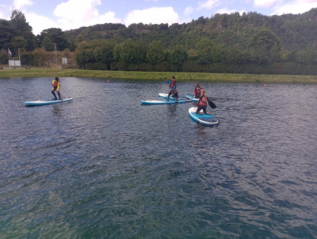 Le enseñaremos a remar