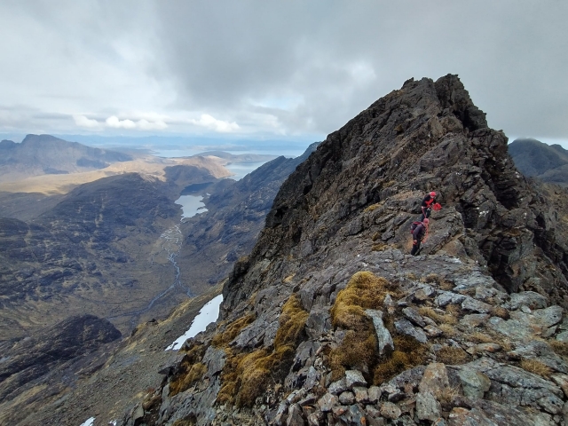 Sesión de montañismo de día completo en Torridon Hills