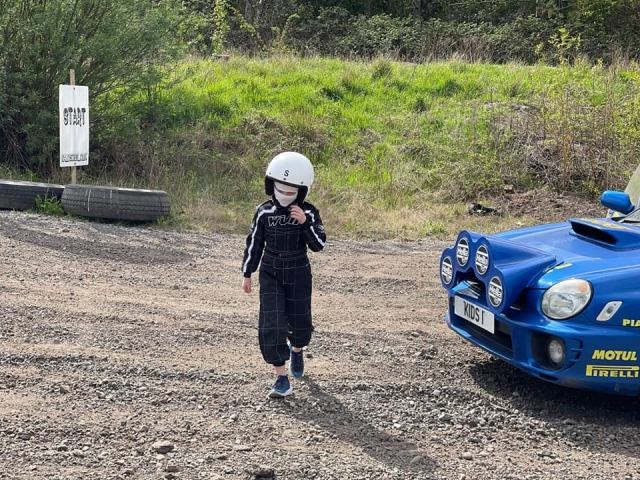  Conducción de rally para niños 